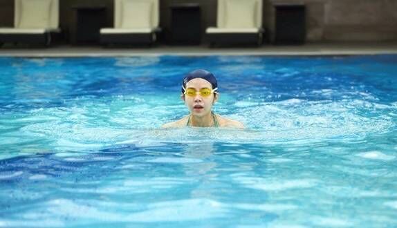 ����ϣ����4���»�����Ӿ����